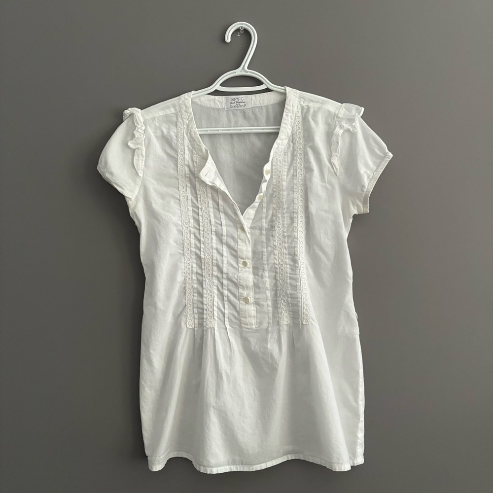 SPY White Short Sleeve Lace Pintuck Peasant Blouse